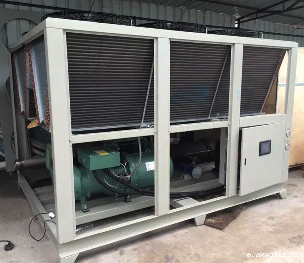风冷螺杆式冷水机生产