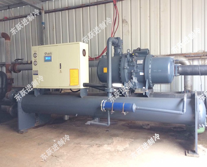 清远皮革厂120HP水冷螺杆式冰水机组2台